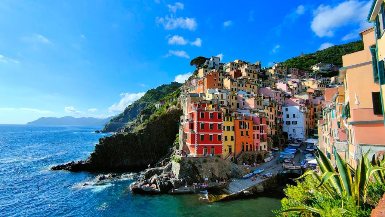 La Casa Delle Pietre Parlanti - Casa In Pietra Ai Piedi Del Parco Delle 5 Terre Bed & Breakfast Biassa Bagian luar foto