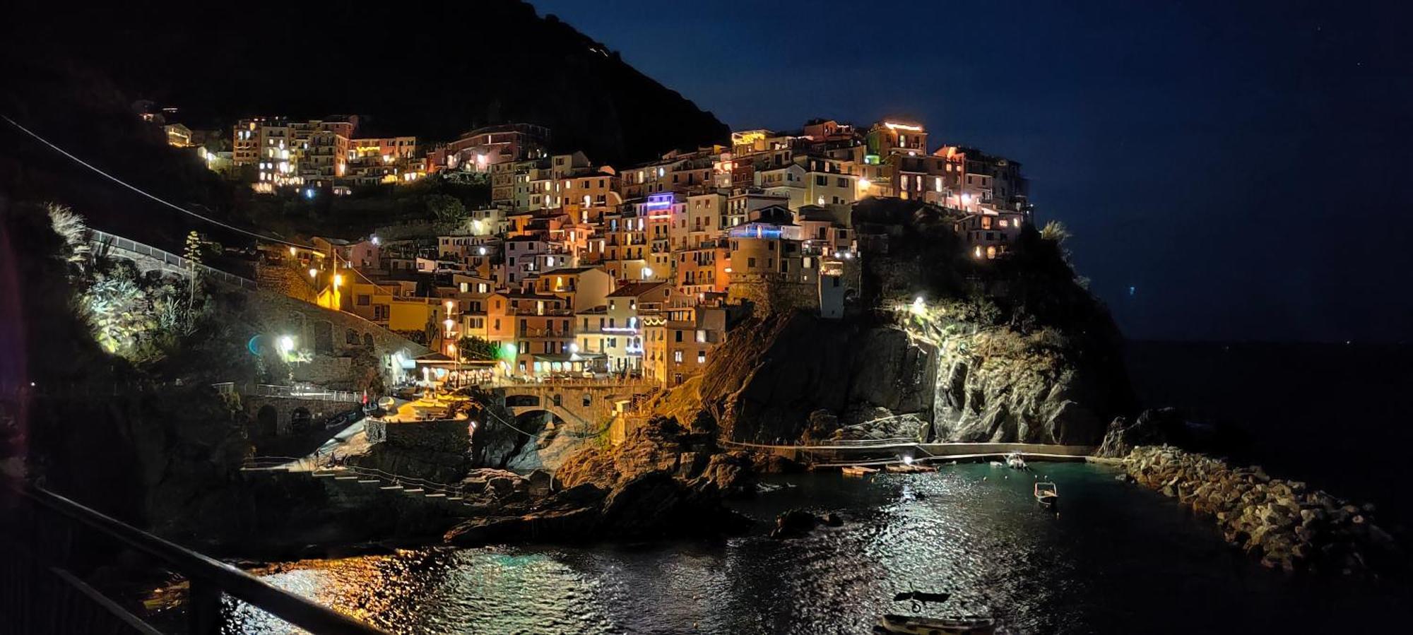 La Casa Delle Pietre Parlanti - Casa In Pietra Ai Piedi Del Parco Delle 5 Terre Bed & Breakfast Biassa Bagian luar foto