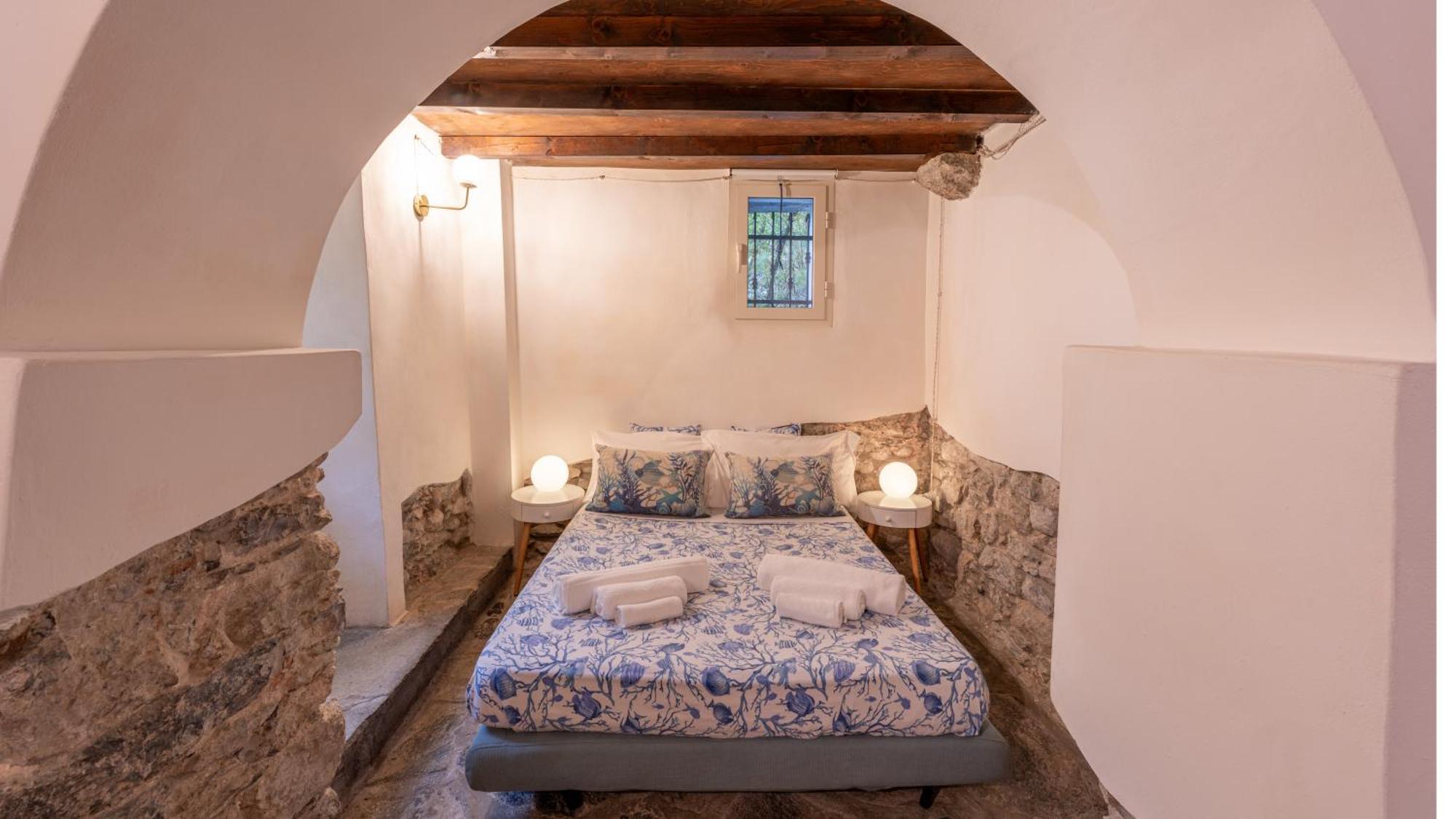 La Casa Delle Pietre Parlanti - Casa In Pietra Ai Piedi Del Parco Delle 5 Terre Bed & Breakfast Biassa Bagian luar foto